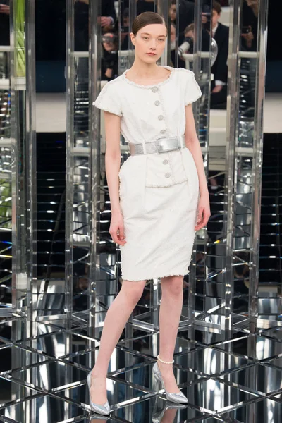 Look 17